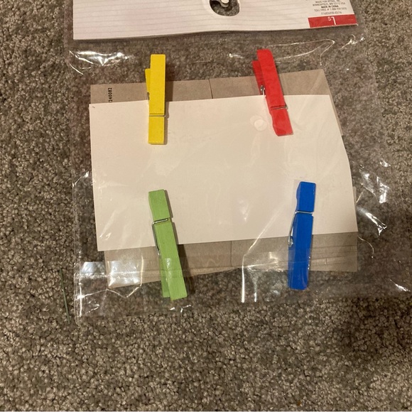 ✨10/$12✨Brand new set of Shape Banner, Adhesive felt letters, and Clips - Picture 3 of 6